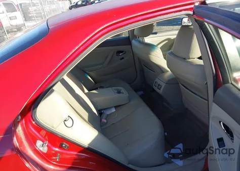 2007 Toyota Camry Hybrid z USA, uszkodzony, nr VIN JTNBB46K473039200